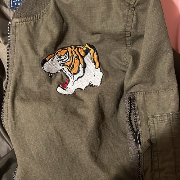 American Rag Tiger jacket - Picture 3 of 5